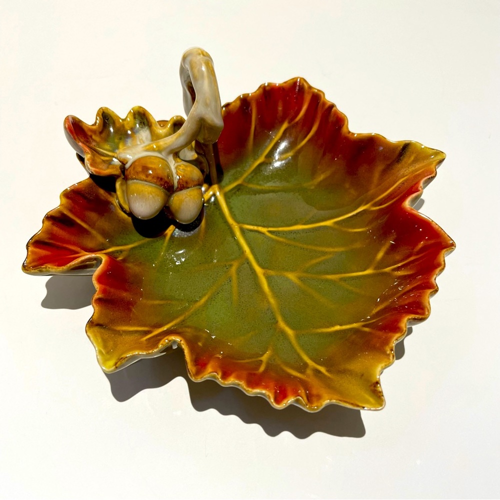 Fall acorn leaf bowl